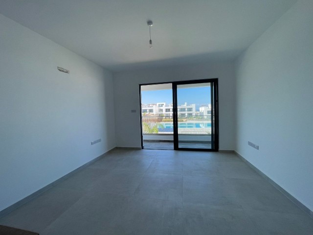 Neu fertiggestelltes Studio-Penthouse mit Dachterrasse zum Verkauf in Esentepe