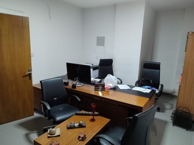 WORKPLACE WITH COMMERCIAL PERMIT IN KYRENIA CENTER, SUITABLE FOR EVERY SECTOR