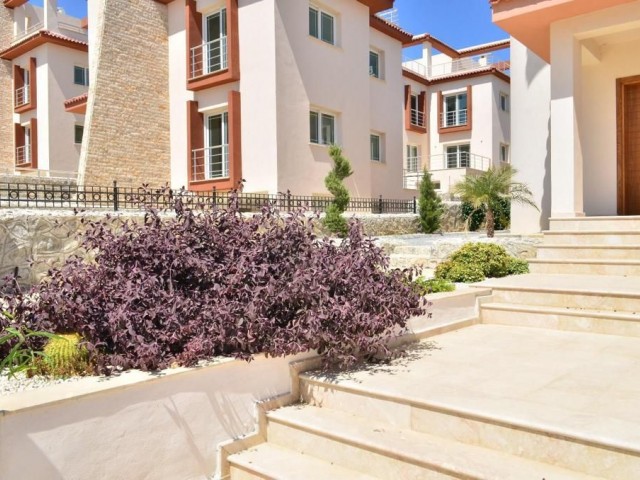 Neue 3+1 Villa mit privater Terrasse und Garten zum Verkauf in Hamitköy