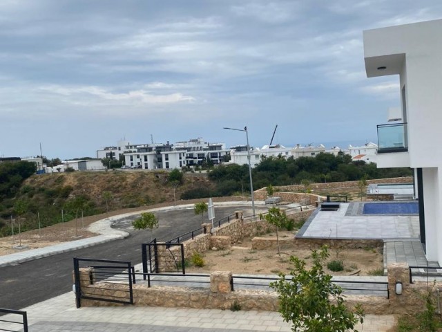 4+1 VILLA MIT BERG- UND MEERBLICK IN ÇATALKÖY