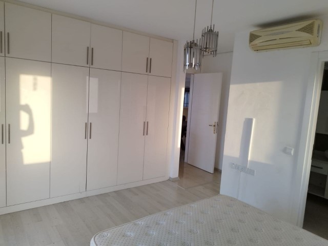 GİRNE MERKEZ'DE 3+1 KİRALIK PENTHOUSE DAİRE...