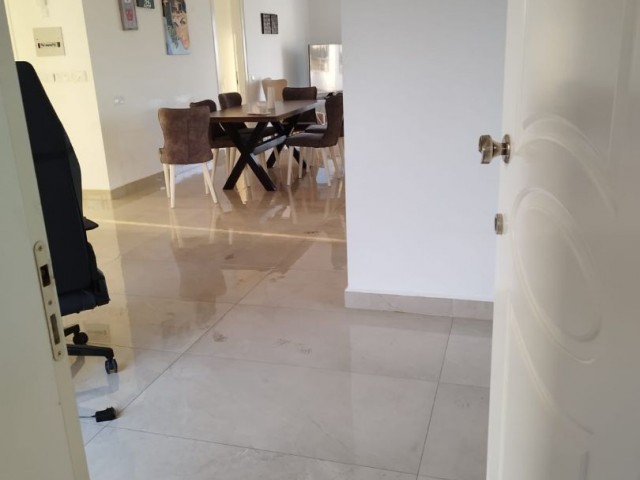 3+1 PENTHOUSE FLAT FOR RENT IN KYRENIA CENTER...