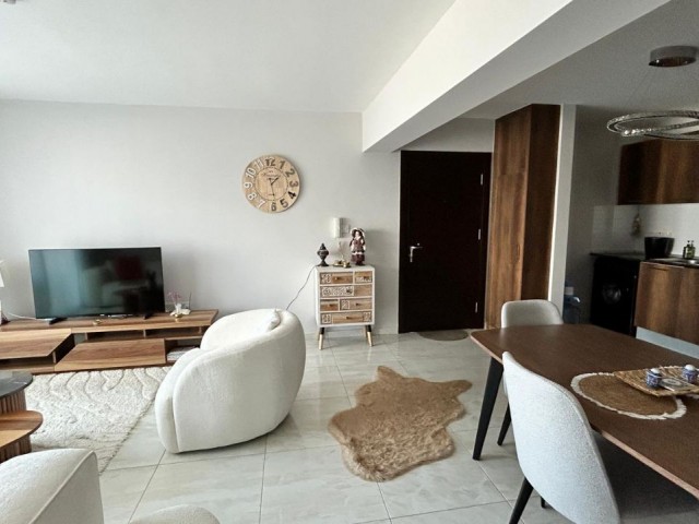  Girne merkezde satılık full eşyalı 2+1 daire