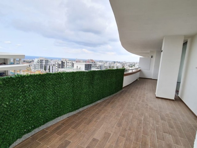 HERRLICHE RESIDENZ MIT BLICK AUF DIE BERGE UND DAS MEER ** 