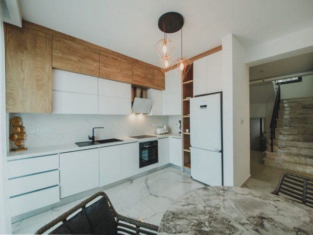 ALSANCAK'TA ULTRA LUX  3+1 VILLA