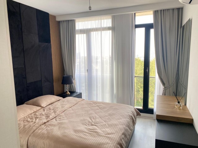 GİRNE MERKEZ 3+1 LÜX ÖZEL HAVUZLU PENTHOUSE