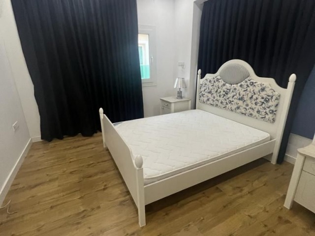 GIRNE MERKEZ 3+1 OZEL HAVUZLU VILLA