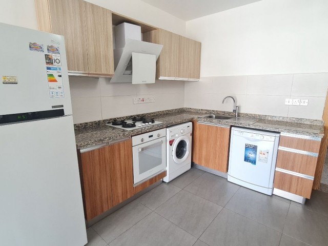 2+1 FURNISHED OPPORTUNITY APARTMENT IN THE MOST CENTRAL PLACE OF GIRNE