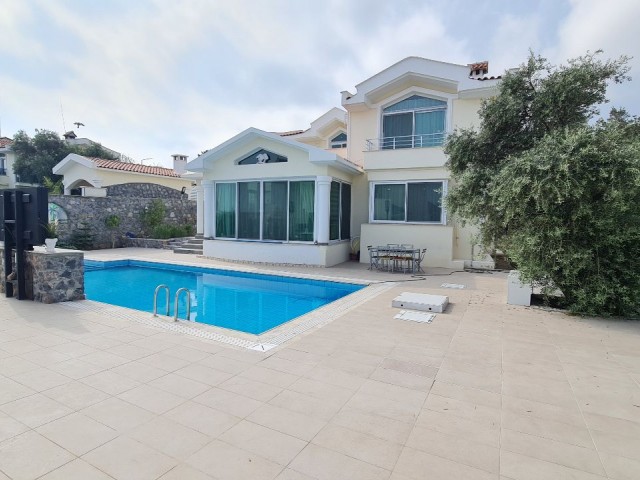 ULTRA LUX 3+1 VILLA - 3 MINUTES WALKING DISTANCE TO ESK