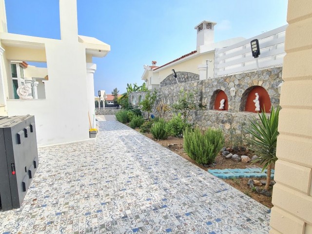 ULTRA LUX 3+1 VILLA - 3 MINUTES WALKING DISTANCE TO ESK