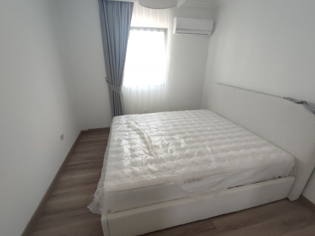 GİRNE MERKEZDE FULL EŞYALI 3+1 DAİRE