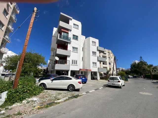 ALSANCAK 3+1 WOHNUNG ZU VERKAUFEN