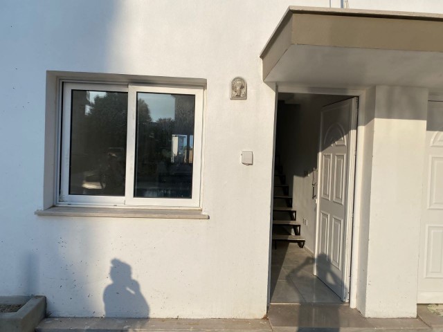 2+1 UNMÖBLIERTE LOFT-WOHNUNG IN ALSANCAK MIT GEMEINSCHAFTSPOOL