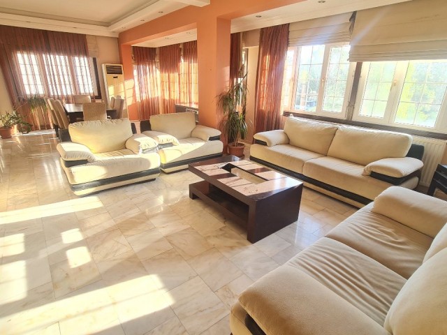 4+2 FULLY FURNISHED 260m² FLAT ON DEREBOYU STREET