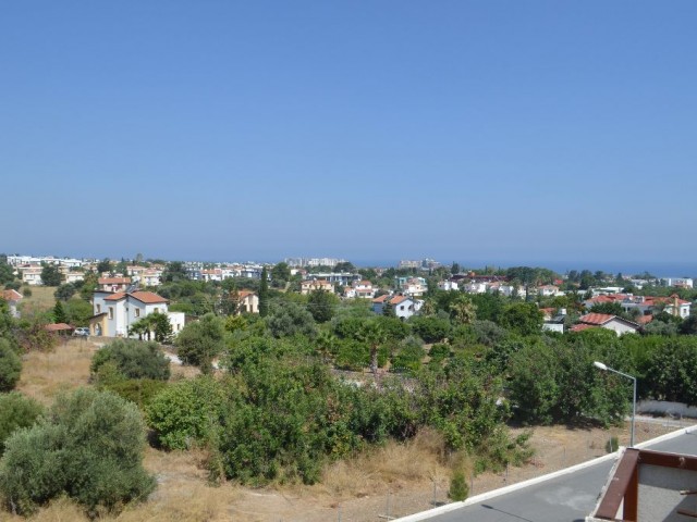 Girne Alsancak 1+1 Satılık Daire / Site İçerisinde Bahçeli