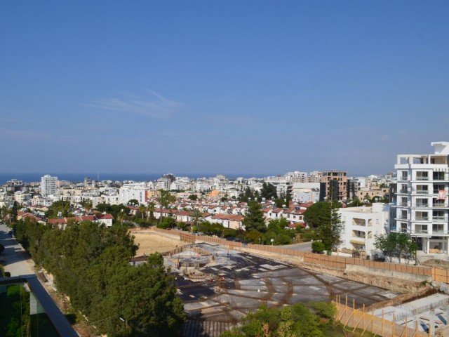 Girne Merkez  Satılık 3+1 Penthouse