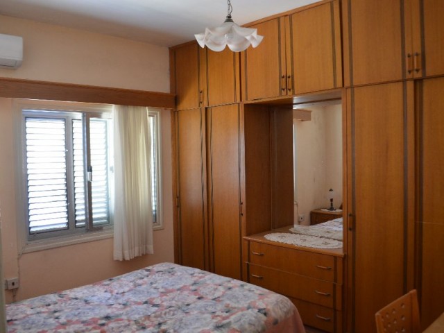 Flat To Rent in Zeytinlik, Kyrenia