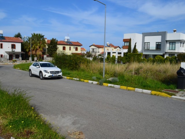 Land for Sale in Kyrenia Bellapais dec Corner Parcel ** 