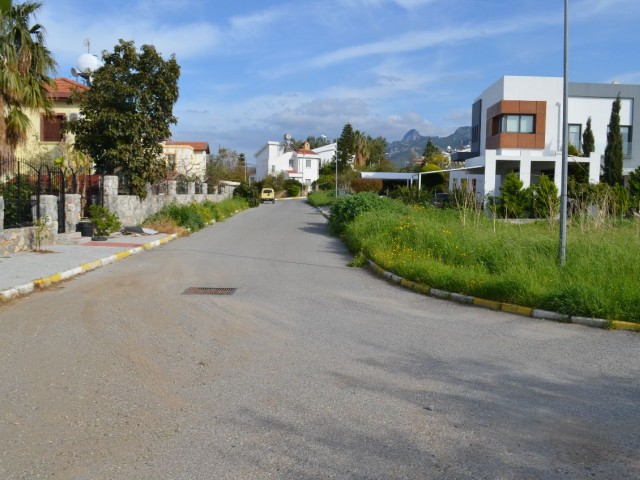 Land for Sale in Kyrenia Bellapais dec Corner Parcel ** 