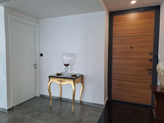 4+1 Residence Flat for rent in Kyrenia Center