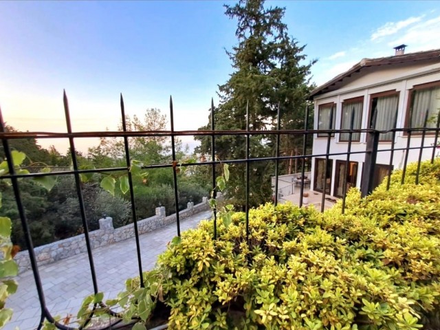 LUXURY 4+1 MANSION FOR RENT IN GİRNE BELLAPAİS