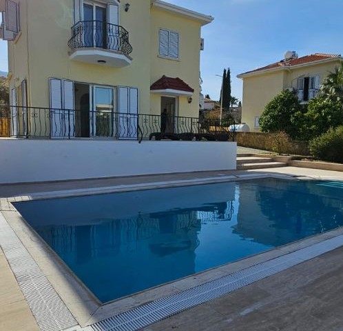 3+1 VILLA ZU VERMIETEN IN GİRNE YEŞİLTEPE / MIT PRIVATEM POOL / GROSSEM GARTEN