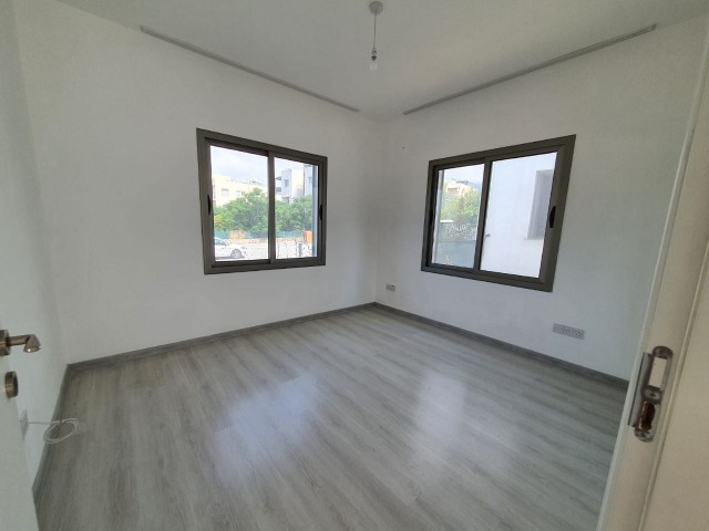 GİRNE ALSANCAK SATILIK 2+1 BAHÇELİ DAİRE