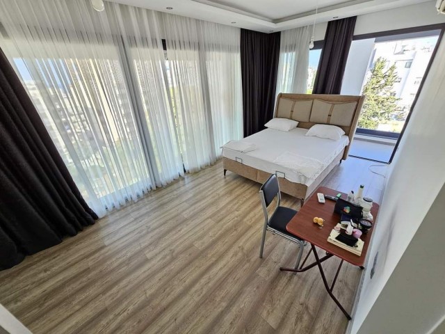 3+1 Luxus-Penthouse zur Miete im Kyrenia Center