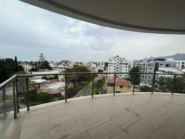 2+1 flat in Kyrenia center