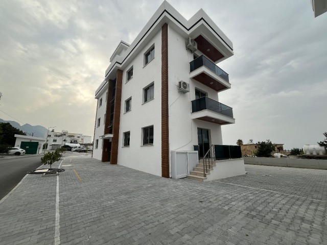 Girne Alsancak Alkent Yakın Satılık  2+1  Daire