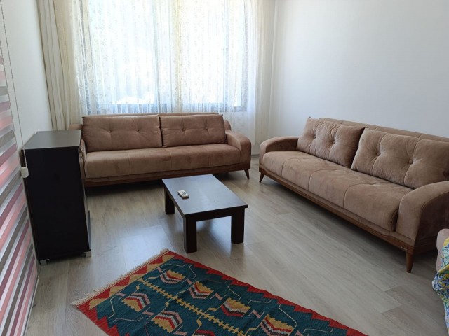 3+1 Maisonette-Villa zur Miete in der Hauptstraße Girne Karaoğlanoğlu