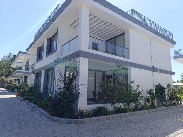 3+1 Maisonette-Villa zur Miete in der Hauptstraße Girne Karaoğlanoğlu