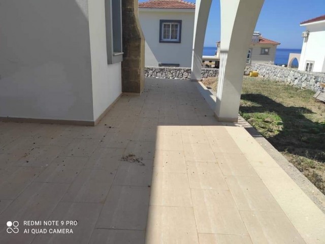 Girne Esentepe  'de Satılık 3+1 Villa / EŞYASIZ