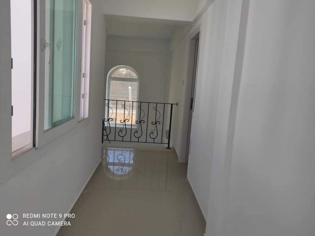 Girne Esentepe  'de Satılık 3+1 Villa / EŞYASIZ