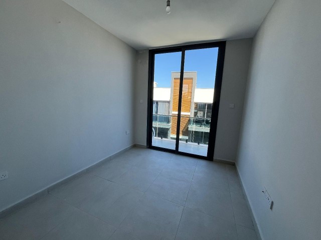 2+1 neue Wohnung zum Verkauf in der Nähe des Marktes Kyrenia Alsancak Atakara