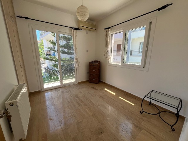 ALSANCAK ÇIKIŞINDA 3+1 SATILIK VILLA