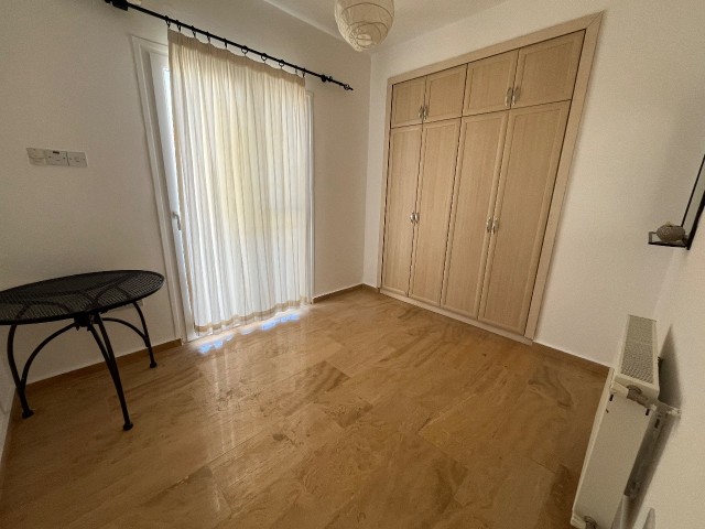 ALSANCAK ÇIKIŞINDA 3+1 SATILIK VILLA