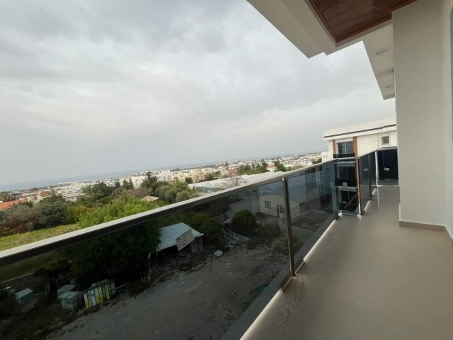 2+1 с панорамным видом на море в Кирении-Алсанджак
