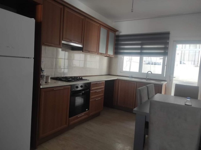 GİRNE MERKEZDE SATILIK 2+1 FIRSAT DAİRE