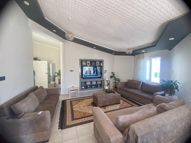 3 + 2 very clean, furnished, large balcony and terrace penthouse for rent in Kyrenia Kashgar region