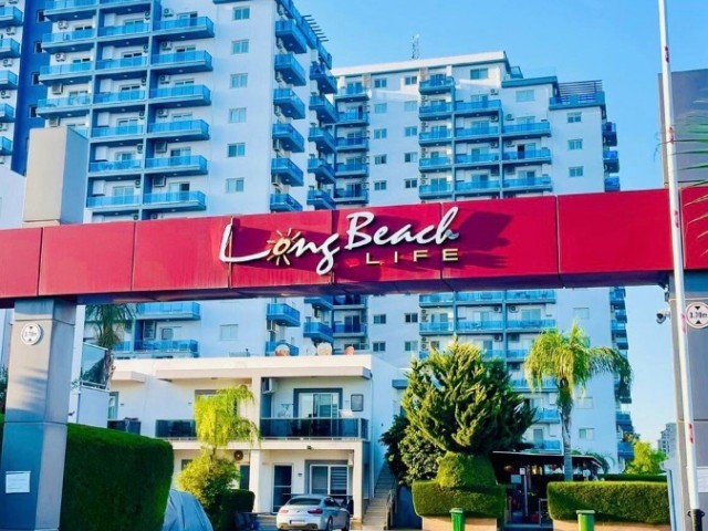 Long Beach-İskele’de Sahile ve Eğlence merkezlerine yürüme mesafesinde ,nezih ortak havuzlu sitede  Full eşyalı Günlük, Haftalık ,AYLIK KİRALIK DAİRE