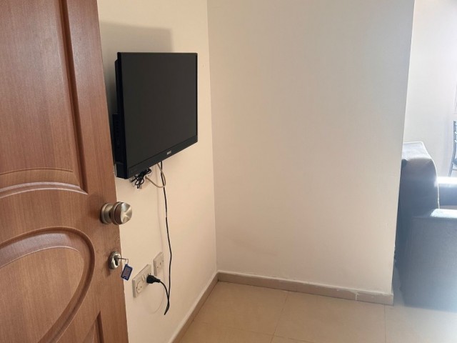 MONATLICH BEZAHLT; VOLLSTÄNDIG MÖBLIERTE 1+0 STUDIO-WOHNUNG ZU VERMIETEN IN KYRENIA/BOĞAZ..0533 859 21 66