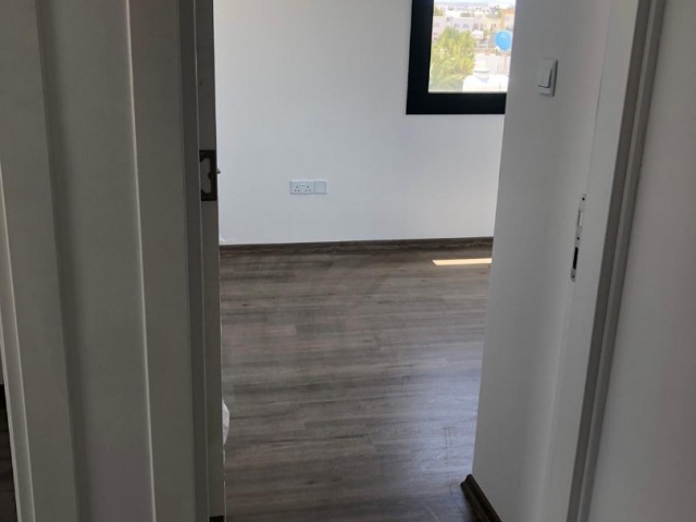 LEFKOŞA/GÖNYELİ DE TÜM VERGİLERİ ÖDENMİŞ FULL EŞYALI 95 m2 TÜRK KOÇAN SATILIK SIFIR 2+1 DAİRE.. 0533 859 21 66