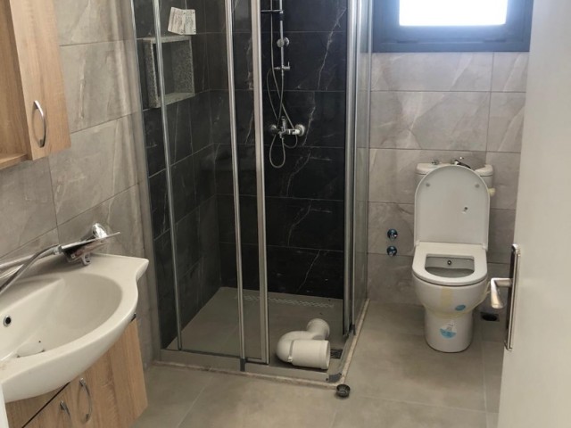 LEFKOŞA/GÖNYELİ DE TÜM VERGİLERİ ÖDENMİŞ FULL EŞYALI 95 m2 TÜRK KOÇAN SATILIK SIFIR 2+1 DAİRE.. 0533 859 21 66