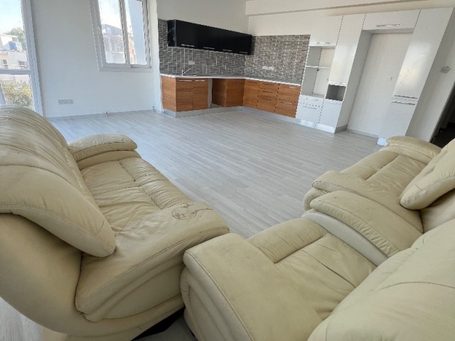 LEFKOŞA/GÖNYELİ DE HİÇ KULLANILMAMIŞ 3 BANYOLU TÜRK KOÇAN SATILIK 3+1 DAİRE.. 0533 859 21 66