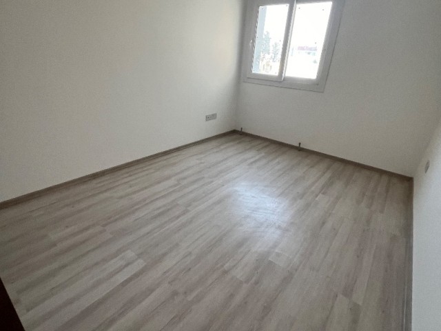 LEFKOŞA/GÖNYELİ DE HİÇ KULLANILMAMIŞ 3 BANYOLU TÜRK KOÇAN SATILIK 3+1 DAİRE.. 0533 859 21 66