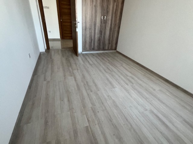 LEFKOŞA/GÖNYELİ DE HİÇ KULLANILMAMIŞ 3 BANYOLU TÜRK KOÇAN SATILIK 3+1 DAİRE.. 0533 859 21 66