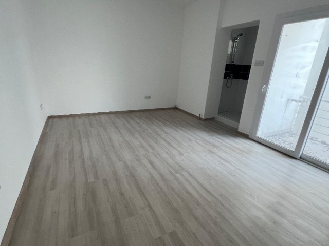 LEFKOŞA/GÖNYELİ DE HİÇ KULLANILMAMIŞ 3 BANYOLU TÜRK KOÇAN SATILIK 3+1 DAİRE.. 0533 859 21 66