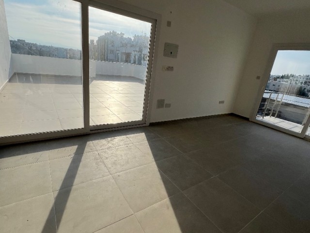 LEFKOŞA/GÖNYELİ DE ASANSÖRLÜ GENİŞ MANZARALI TERASLI MERKEZİ KONUM SATILIK 2+1 PENTHOUSE.. 0533 859 21 66