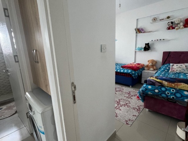 ALLE STEUERN WURDEN BEZAHLT!! SEHR GROSS GEHALTENE 2+1-WOHNUNG ZUM VERKAUF IN NICOSIA/GÖNYELİ. 0533 859 21 66